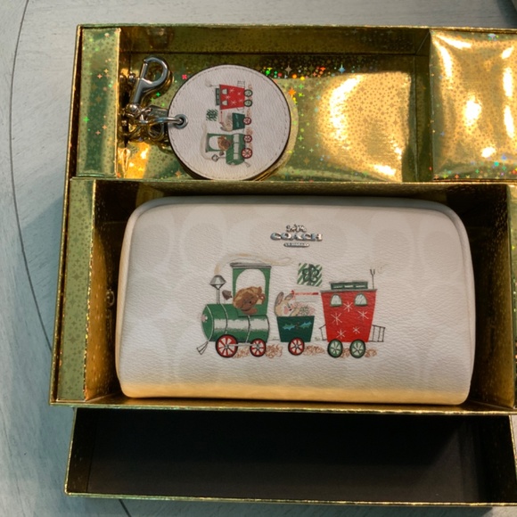 Coach Boxed Train Mirror Cosmetic Box Set - Picture 2 of 3